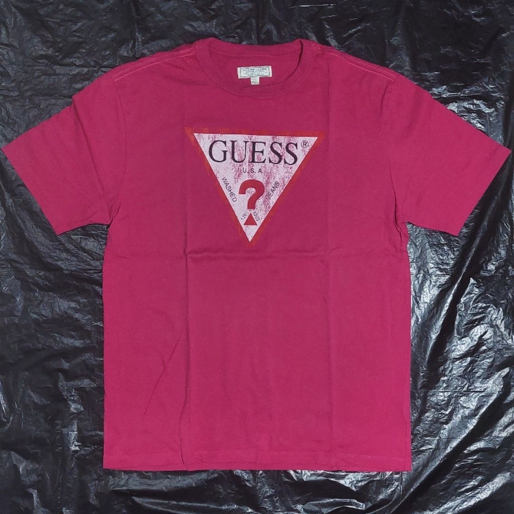 gu*ss 88rising tee size Small fit Medium