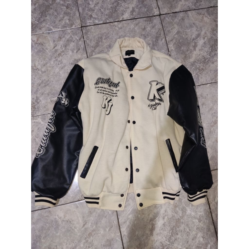 Preloved Jaket Varsity toko karung jantan