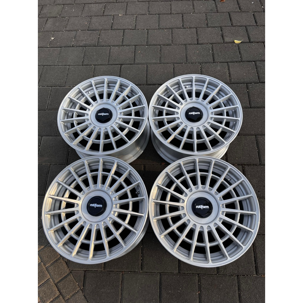 Velg Mobil Original Rotiform LASR Ring 19. Lebar 8.5. Et 45. Pcd 5x114/100. For Camry, Alphard, GT86