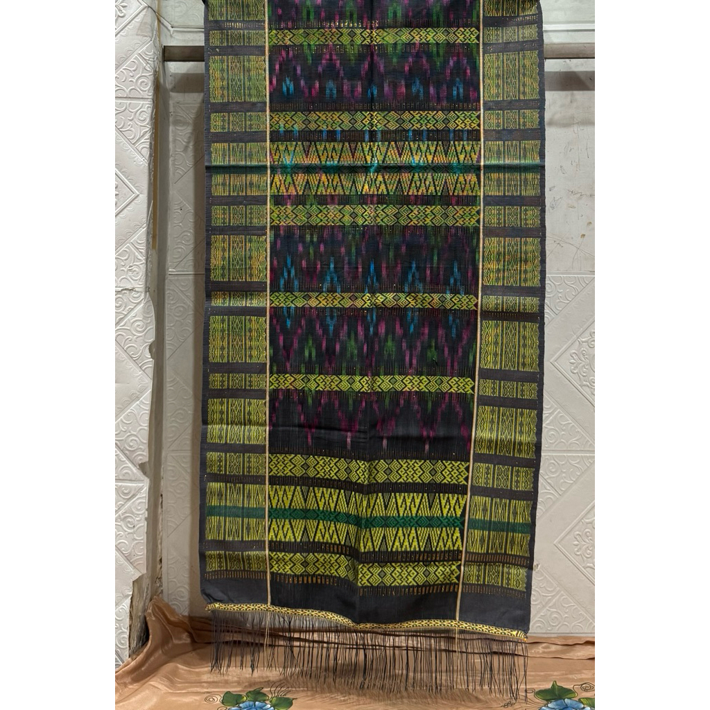 UIS ADAT KARO / UIS NIPES