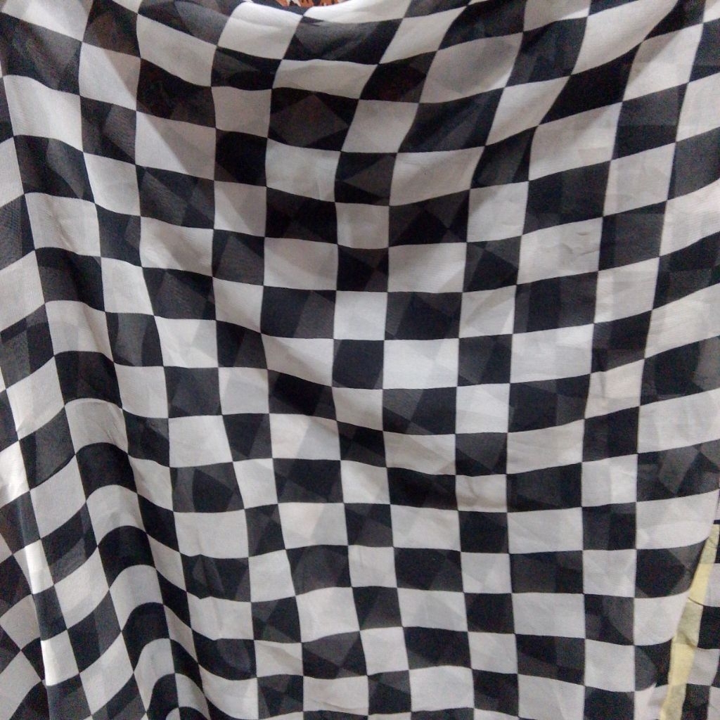 Kain Kotak Kotak Hitam Putih Motif Catur / Checkerboard Bahan Jahit Dekorasi kyt