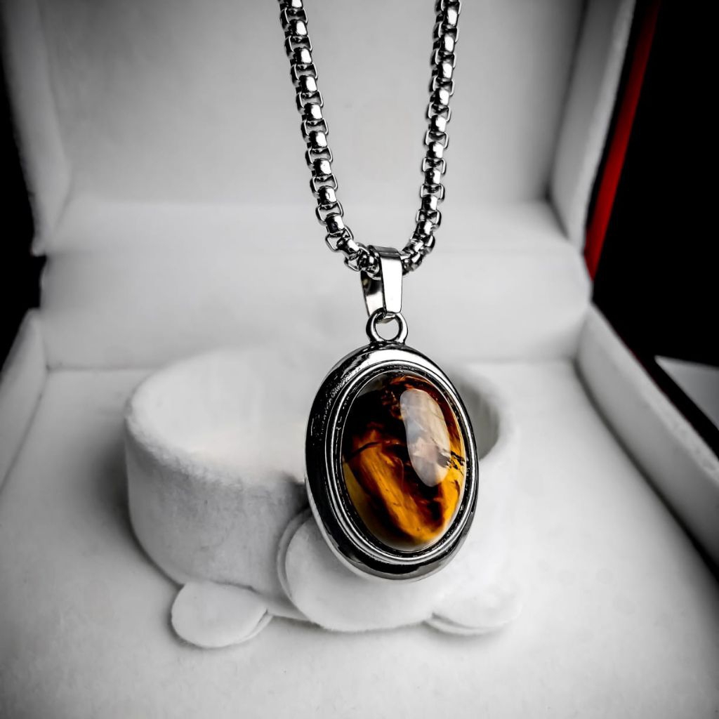 Liontin Panglima Lodaya