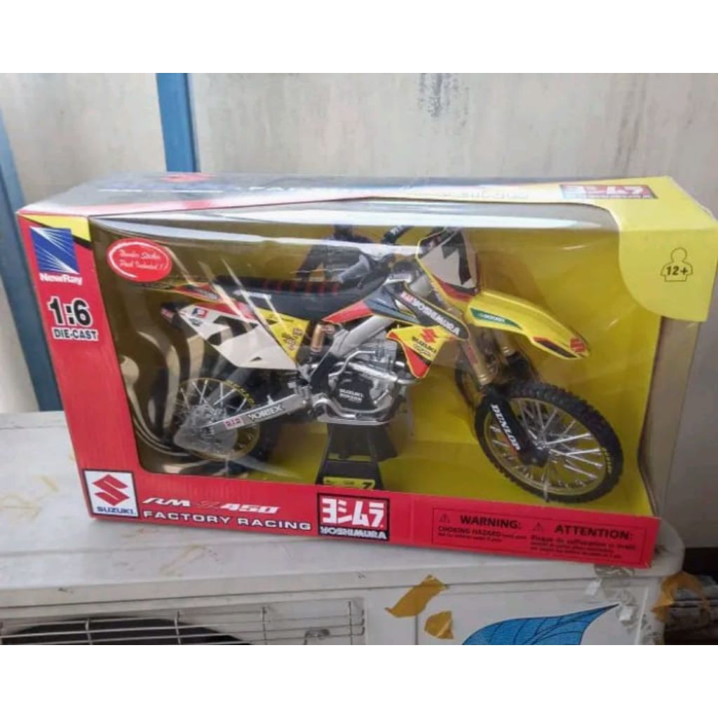 miniatur motor trail Suzuki  bahan berkualitas