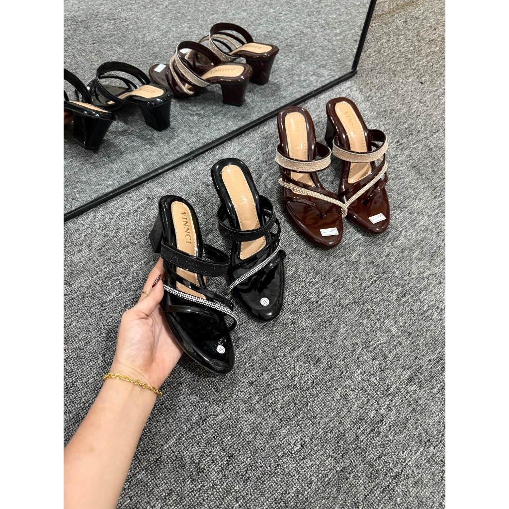 SANDAL WANITA SANDAL TEPLEK SANDAL PANSUS SANDAL HEELS SANDAL TALI SANDAL FLAT