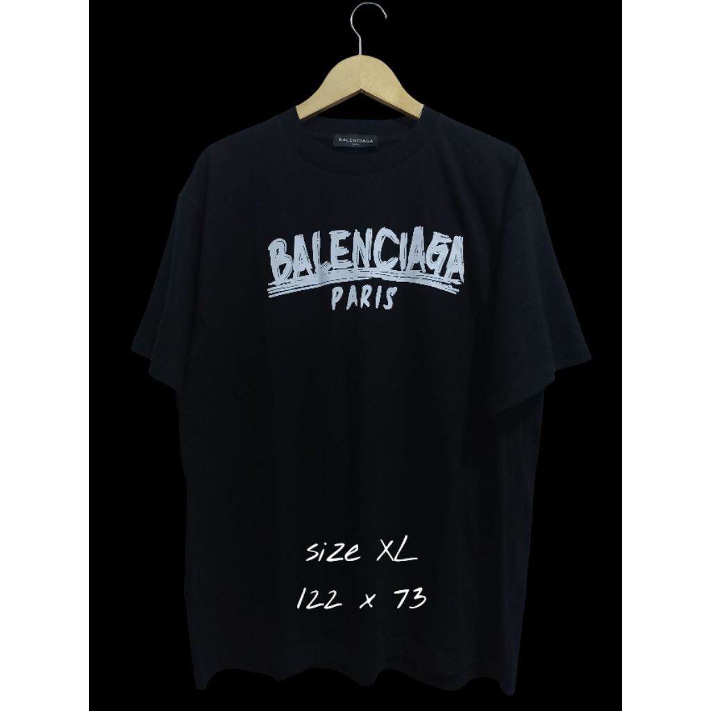 preloved kaos t-shirt Balenciaga hitam size XL