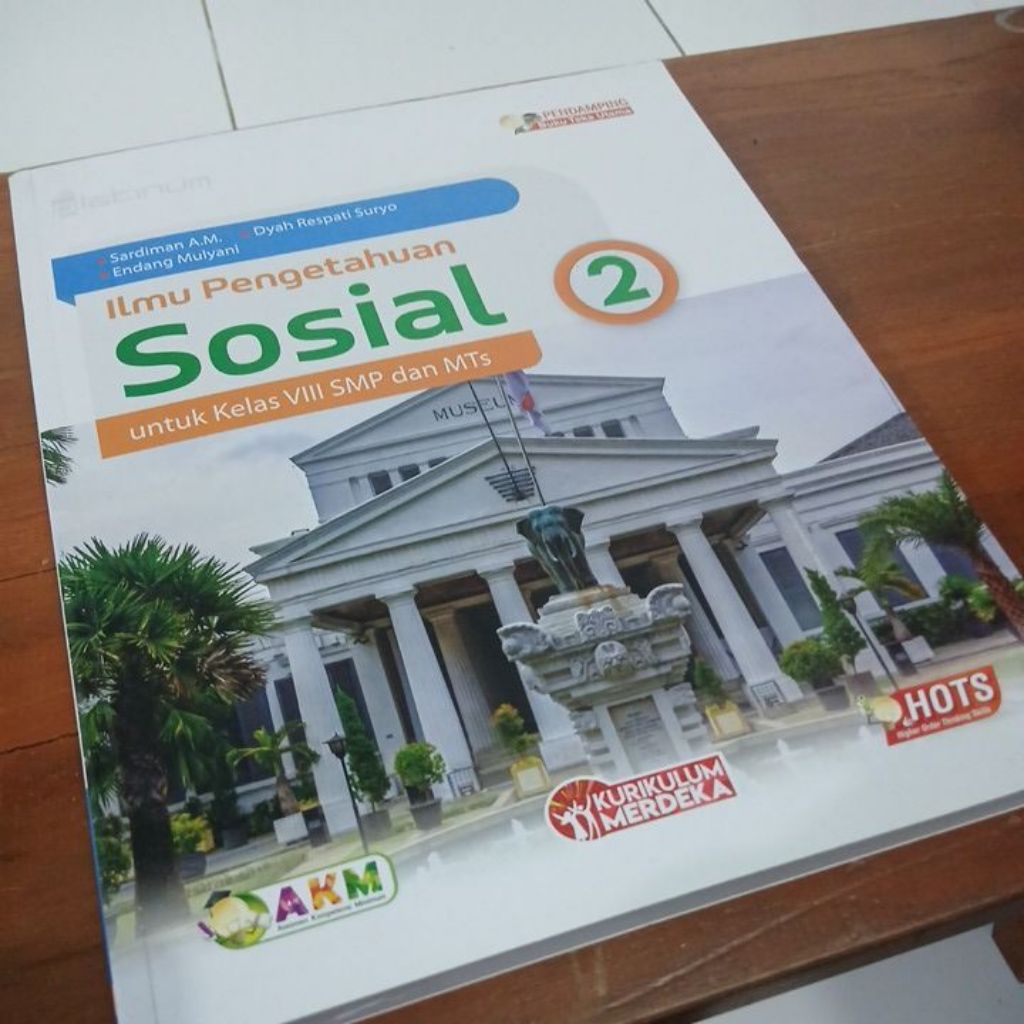 BUKU PAKET IPS KELAS 8