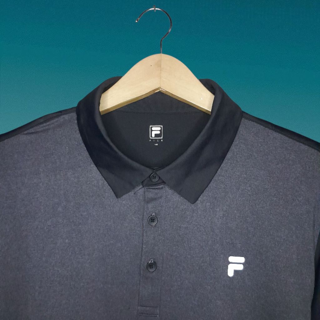 FILA GOLF Dri Fit Kaos Kerah Pria, Atasan Olahraga Pria