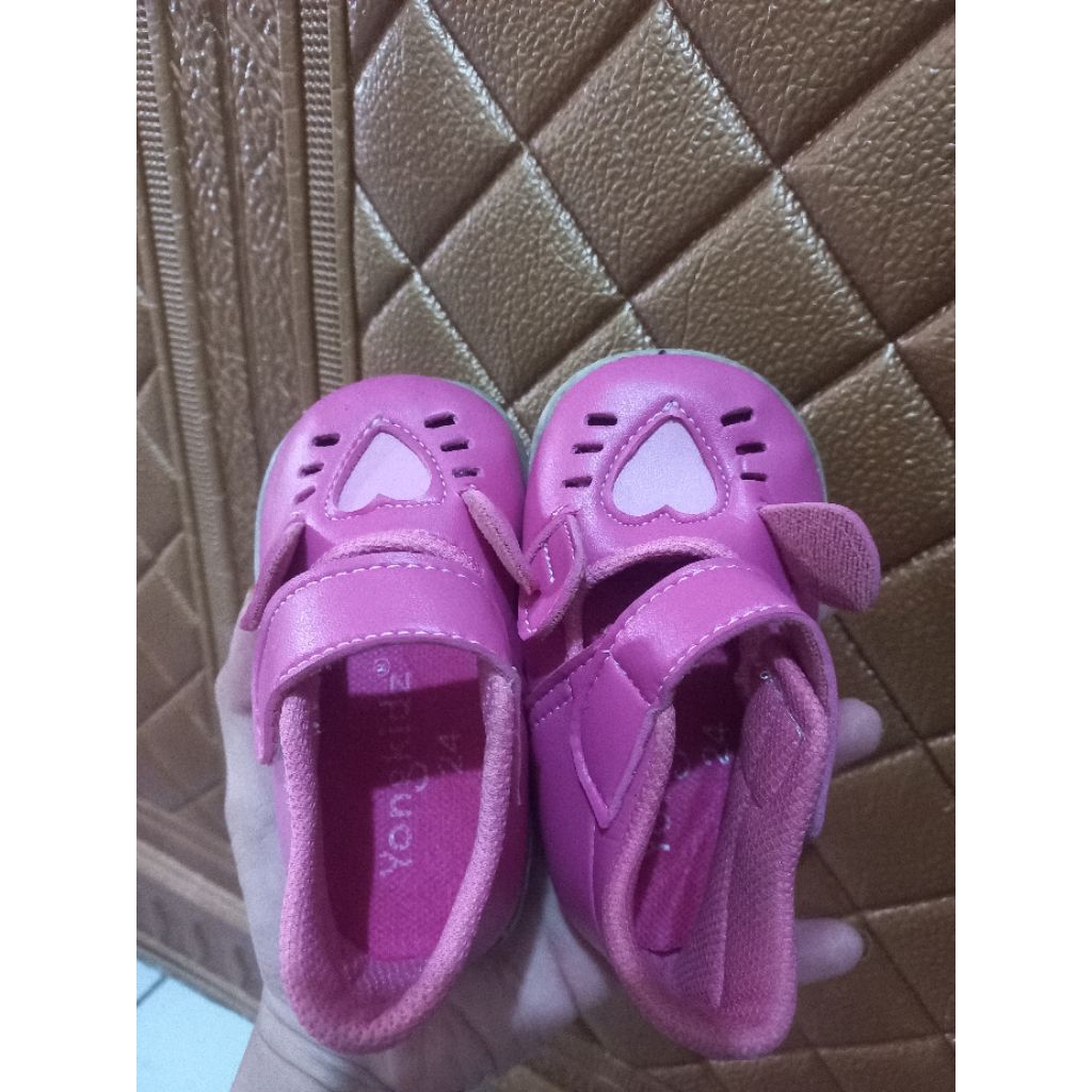 preloved sepatu anak perempuan original yongkidz yongki komaladi kids size 24 pink fuchia