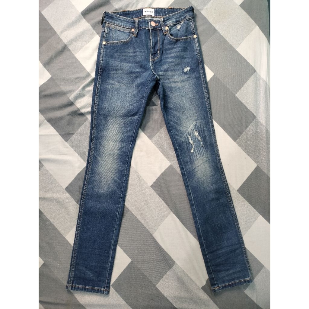 CELANA DENIM WRANGLER (NOT LEVIS, OLDBLUE, WINGMAN, SAGE OR NUDIE JEANS)