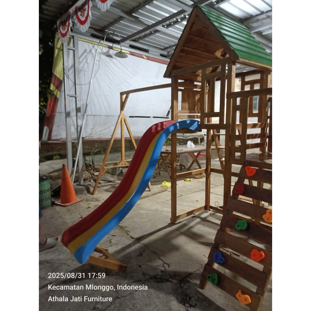 playground anak-anak kayu jati