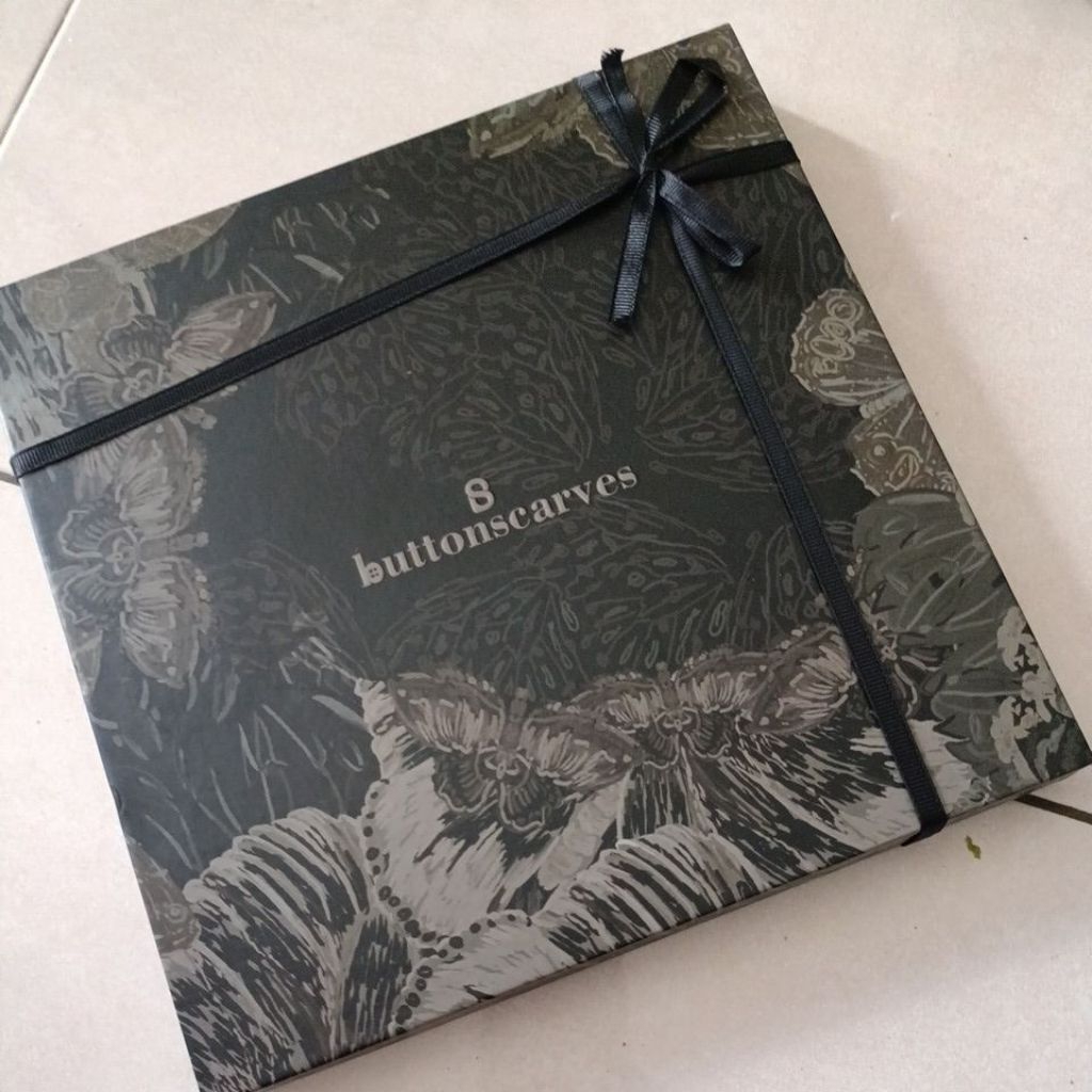 NEW Buttonscarves the Farsha Voal Square Black NEW