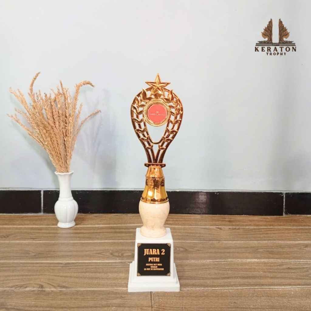 PIALA JUARA KELAS PIALA KEJUARAAN LOMBA