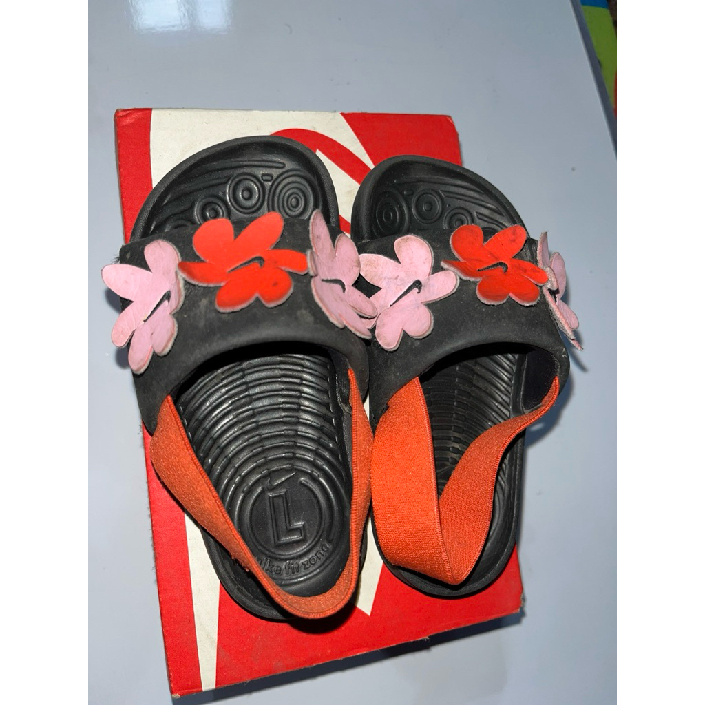 pesanan user sandal nike baby