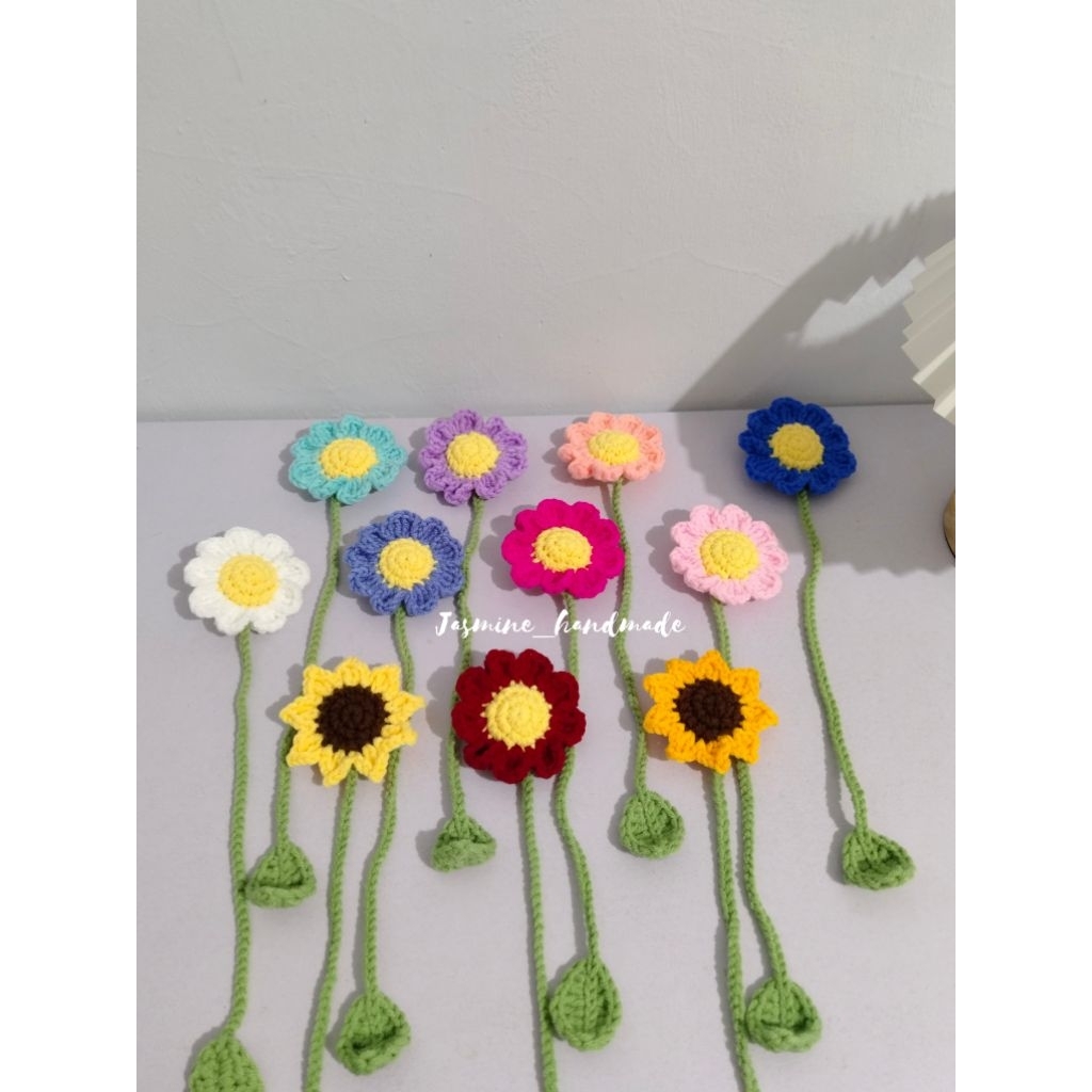 

bookmark/crochet bookmark/flower puff bookmark/penanda buku/penanda buku rajut/bag charm