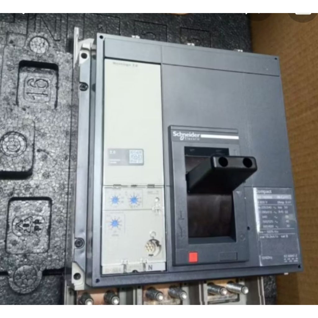 MCCB SCHNEIDER NS 1000N 3P 1000A