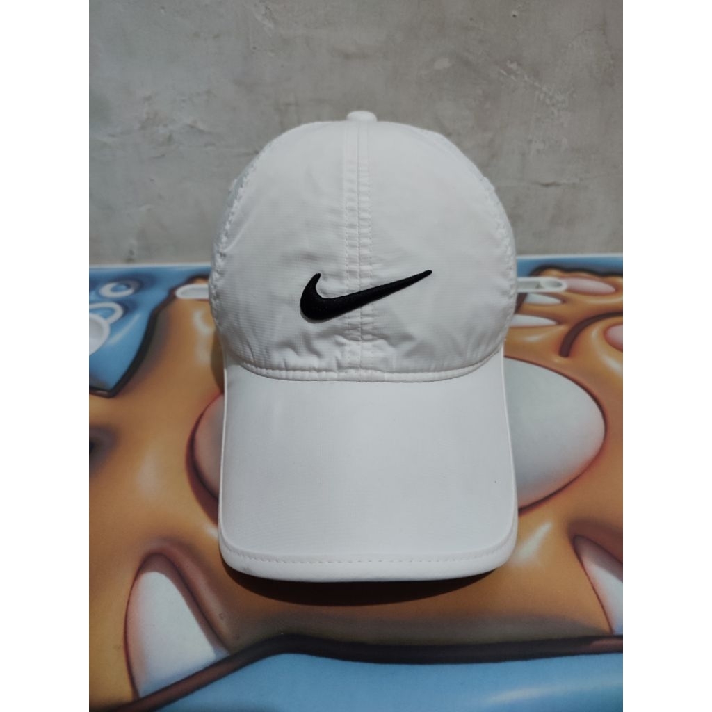 Topi Caps Nike Golf Putih