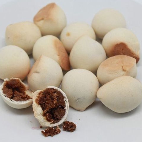 

Kue Nopia Bulat Manis Nikmat