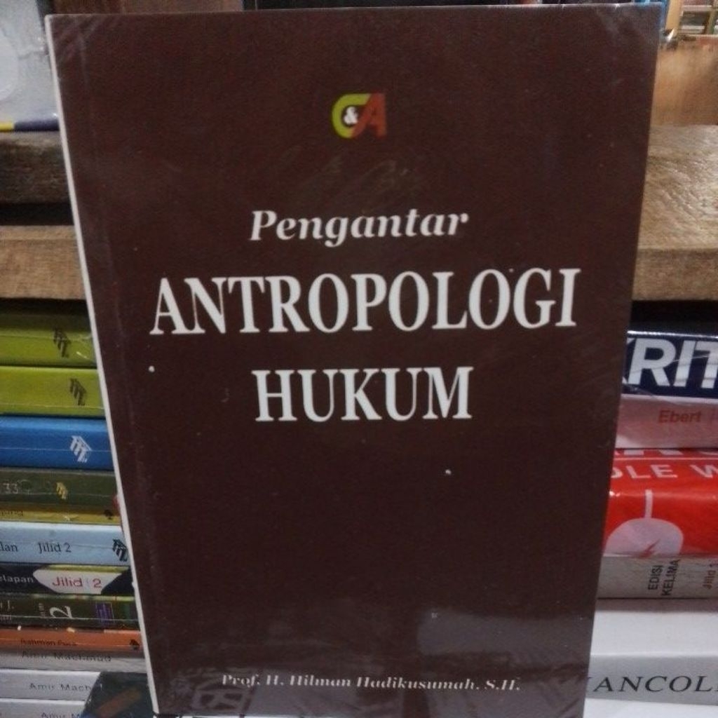 Pengantar antropologi hukum