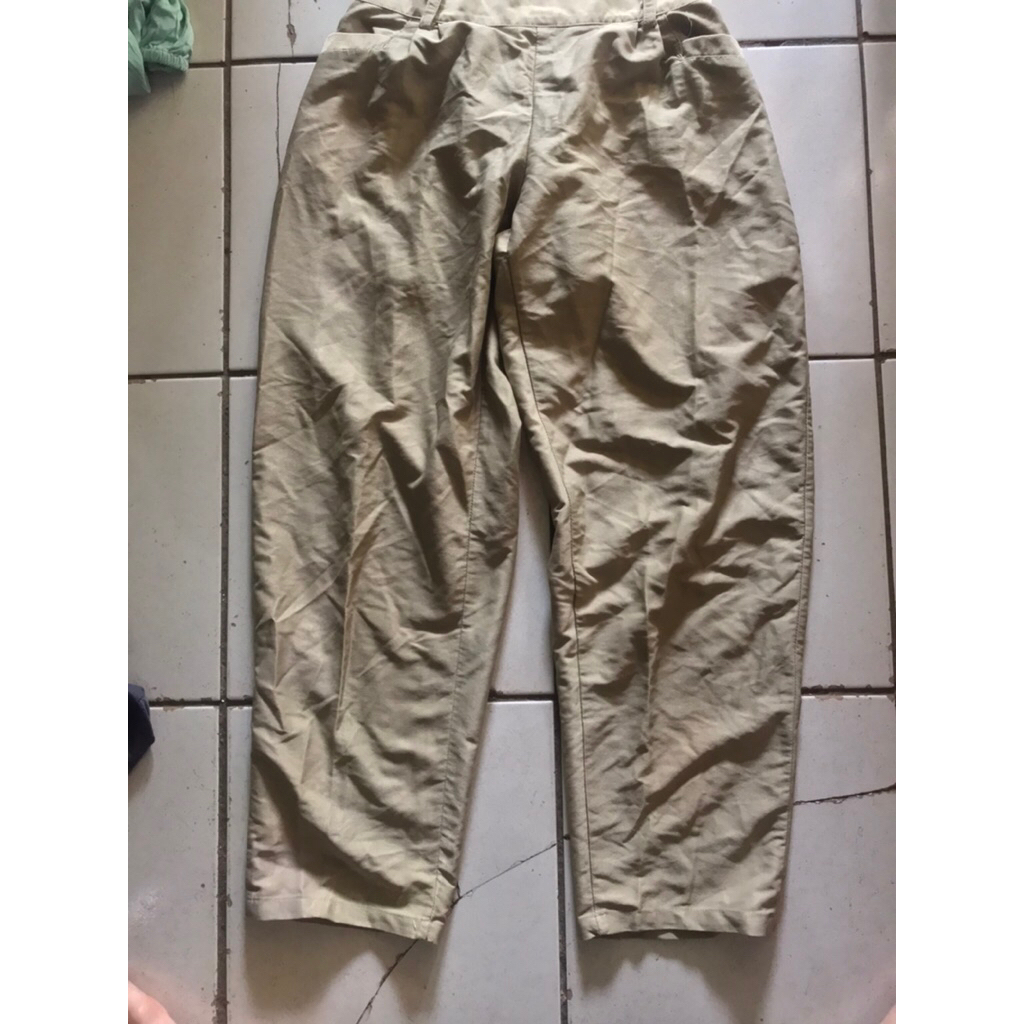 PRELOVED CELANA BAHAN WANITA/PRIA