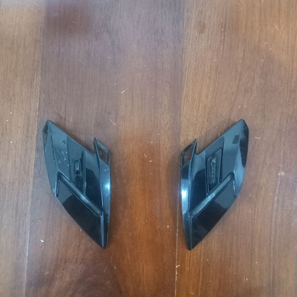 Top Vent/ Ventilasi bagian Atas Helm NHK RX9