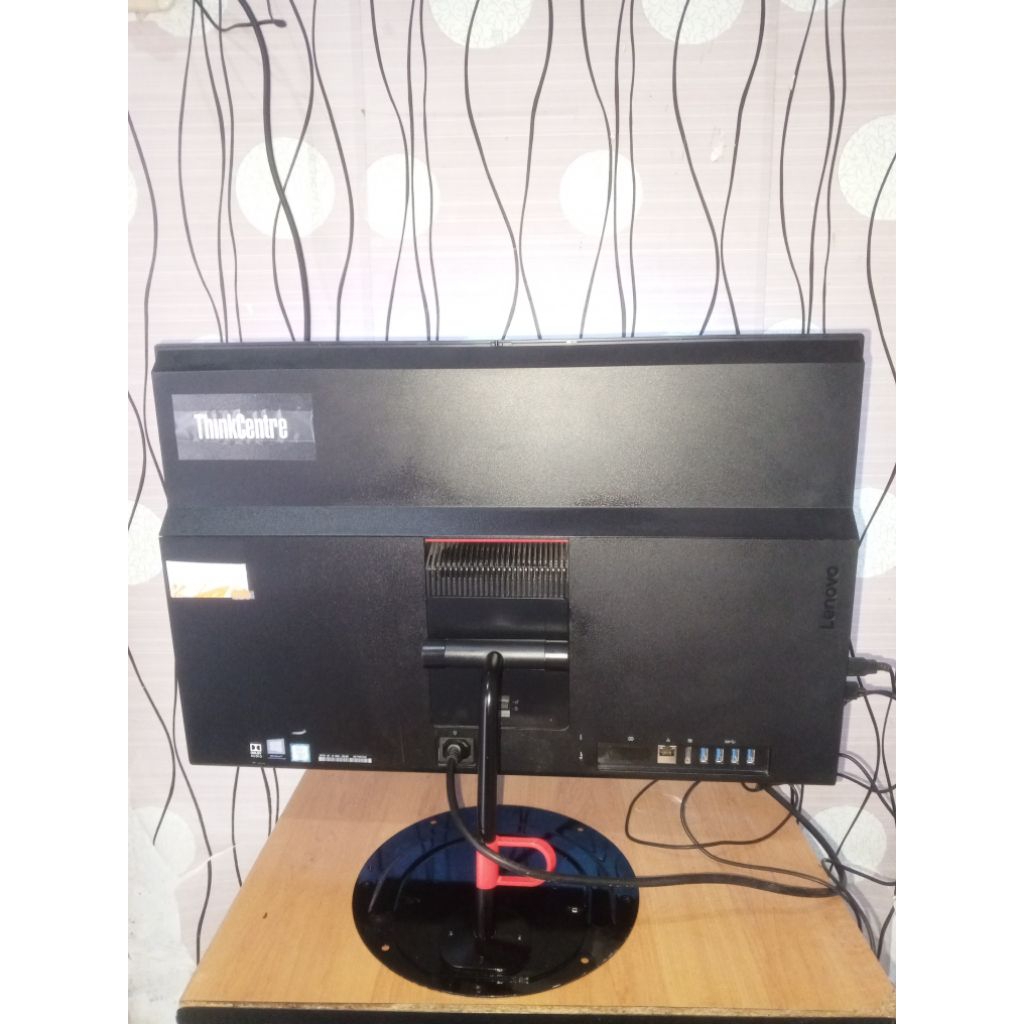Ready PC Aio Lenovo i7 gen 6 ram 16 gb SSD 256 24 inch mulus