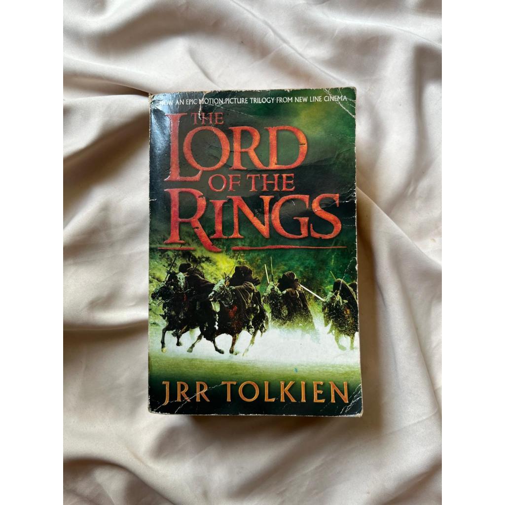 Novel The Lord of the Rings by JRR Tolkien Trilogy - Bahasa Inggris
