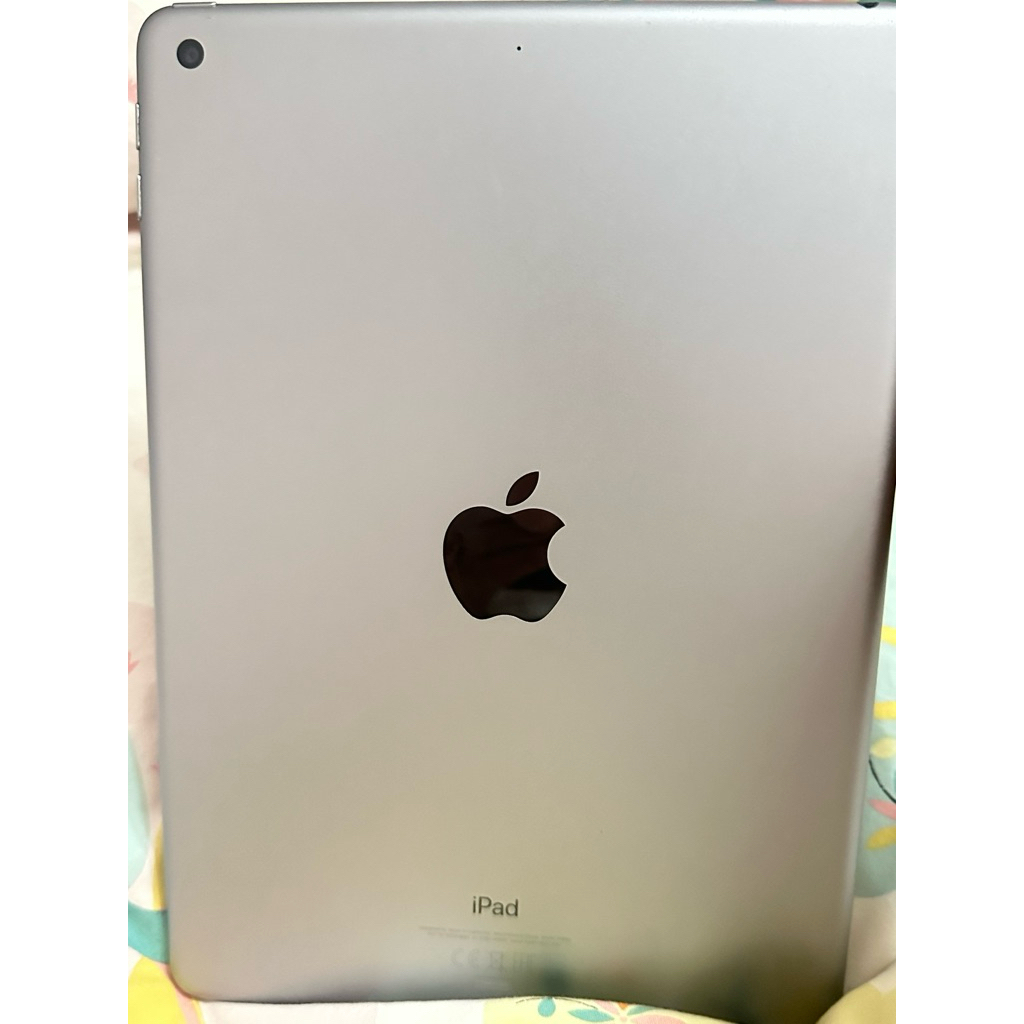 iPad 32GB Gen 6 second