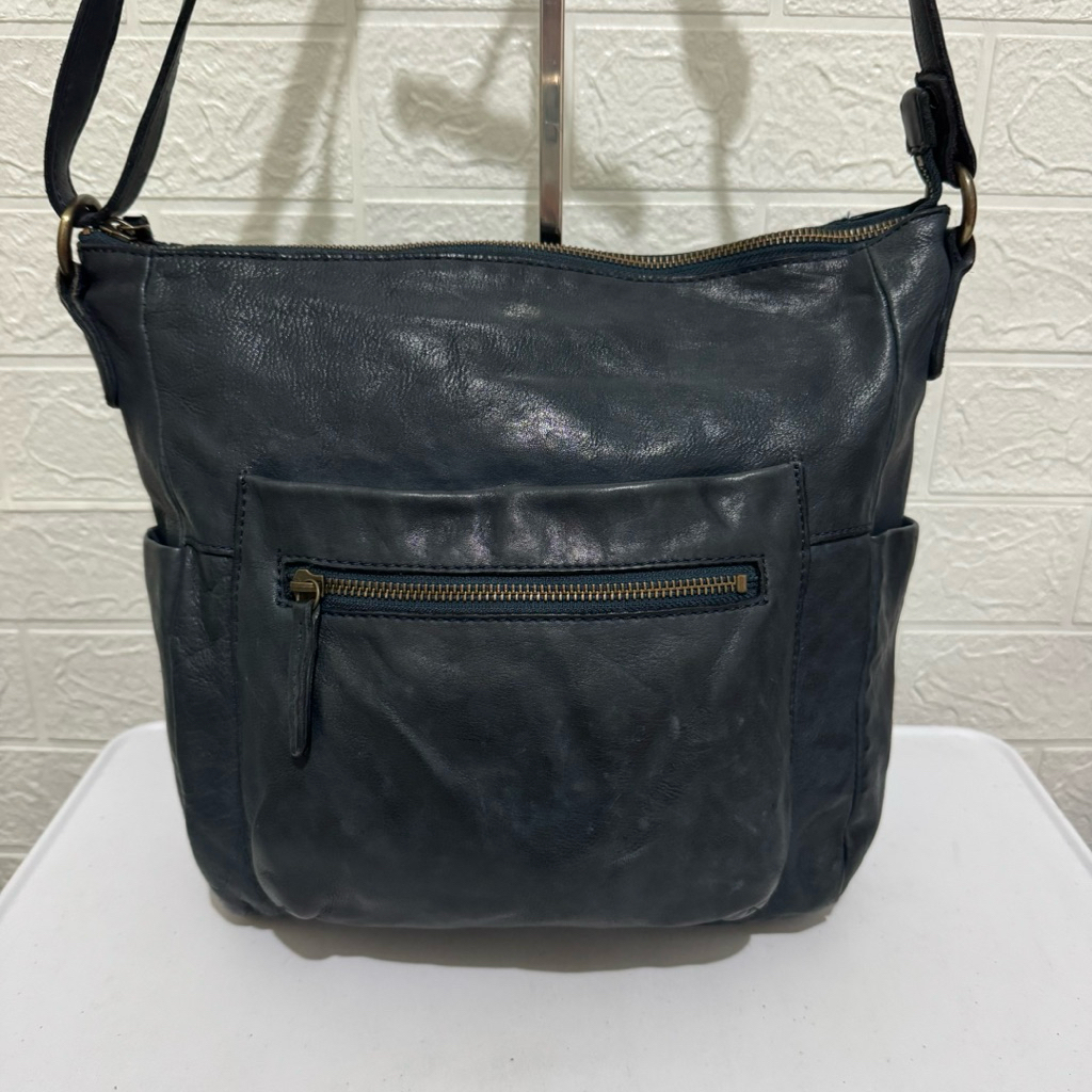 tas sling bag kulit asli. tas selempang colorado. tas sling bag navy