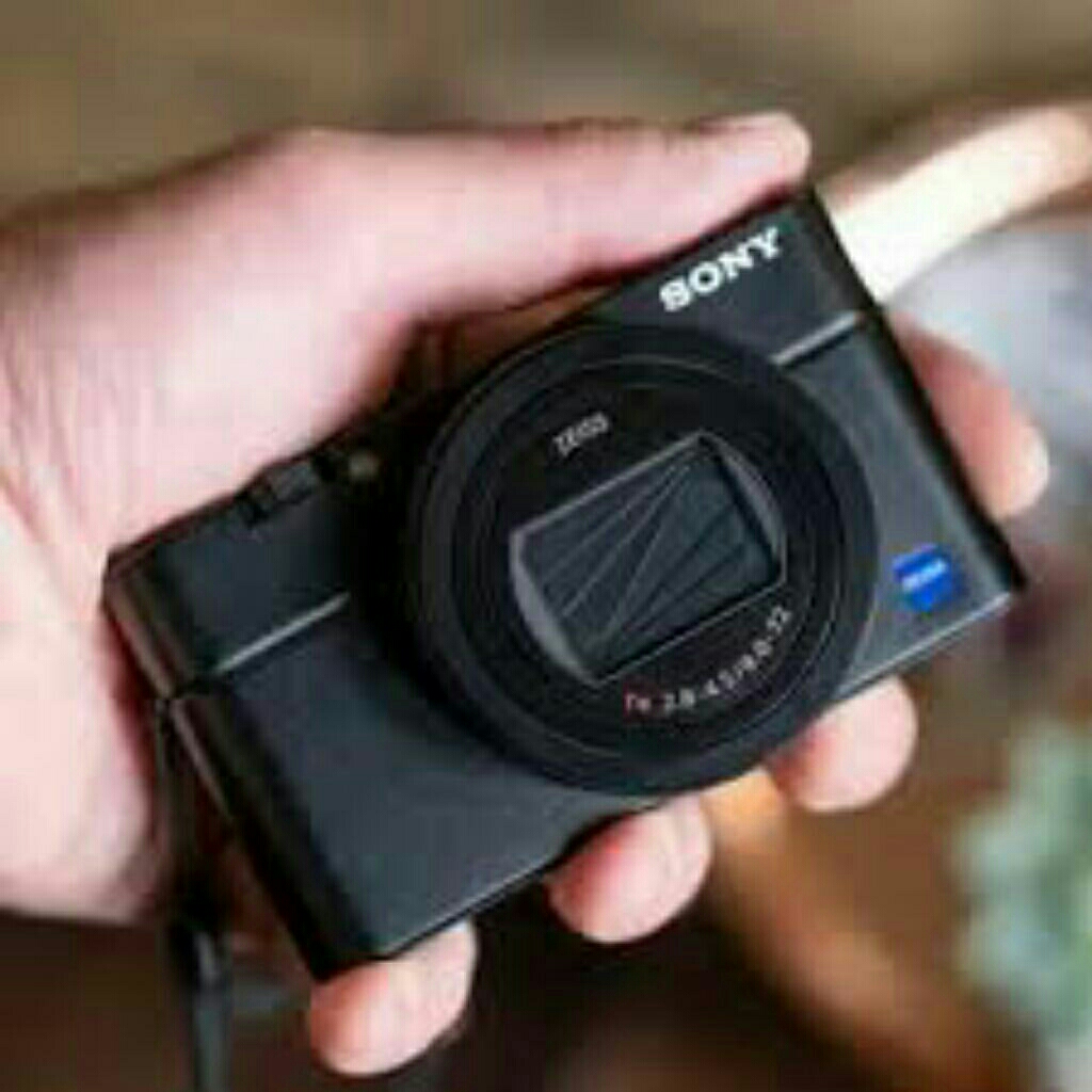 kamera pocket sony D25