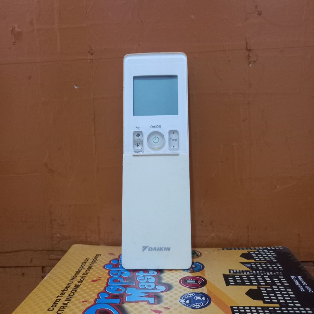 REMOTE AC DAIKIN SERI ARC466A15 ORIGINAL
