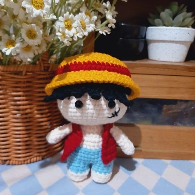 Boneka Karakter Luffy rajut