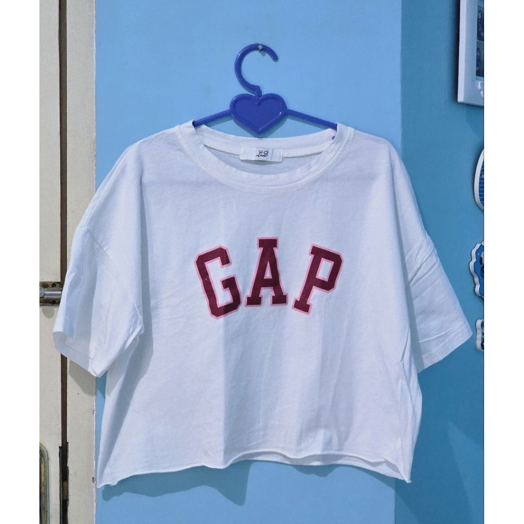 Baju kaos/Crop Top Oversize Atasan GAP size M, Warna Putih