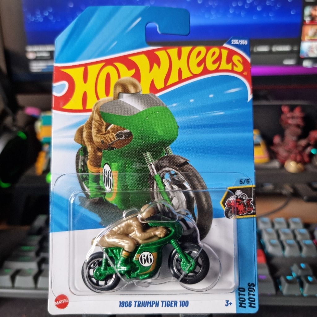 Hot Wheels 1966 Triumph Tiger 100