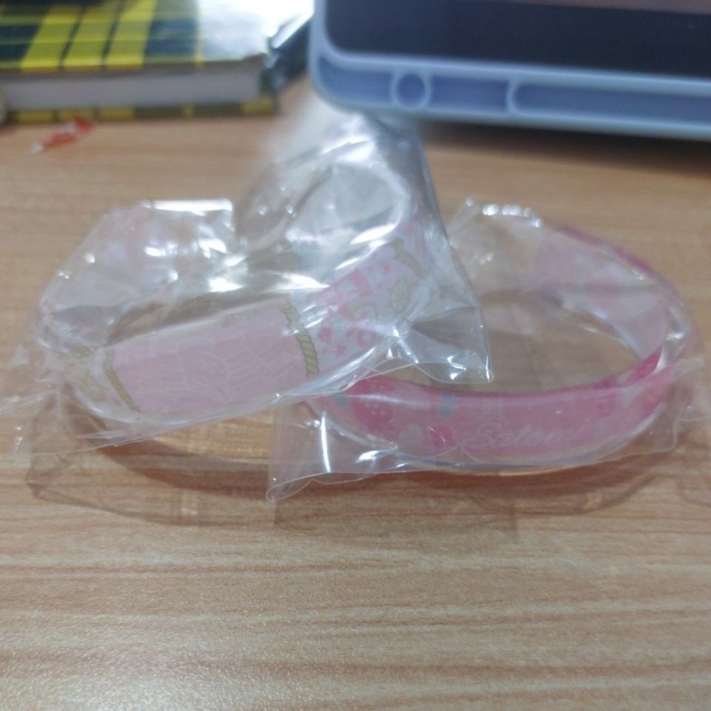 SET Acrylic Bracelet Strawberry Prince Sutopuri Satomi