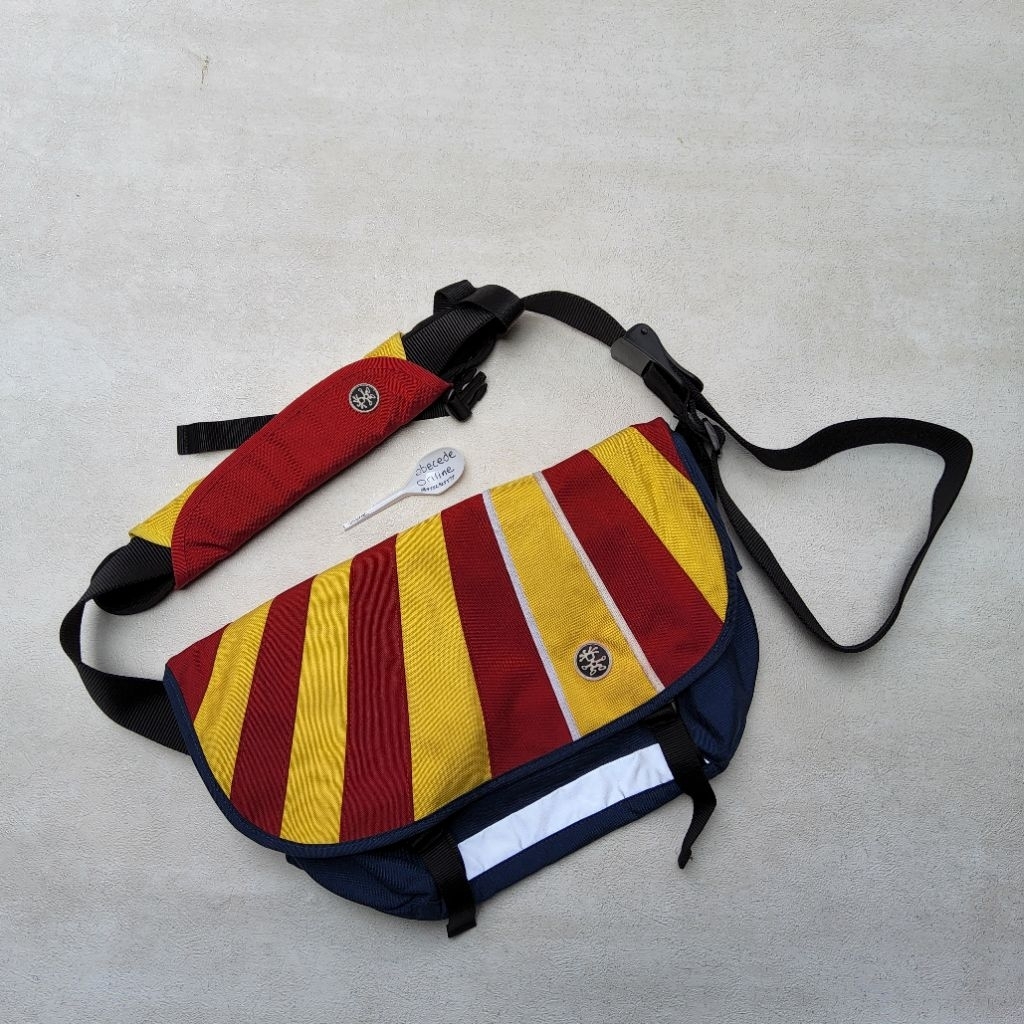 Crumpler Barney Rustle Blanket messenger bag