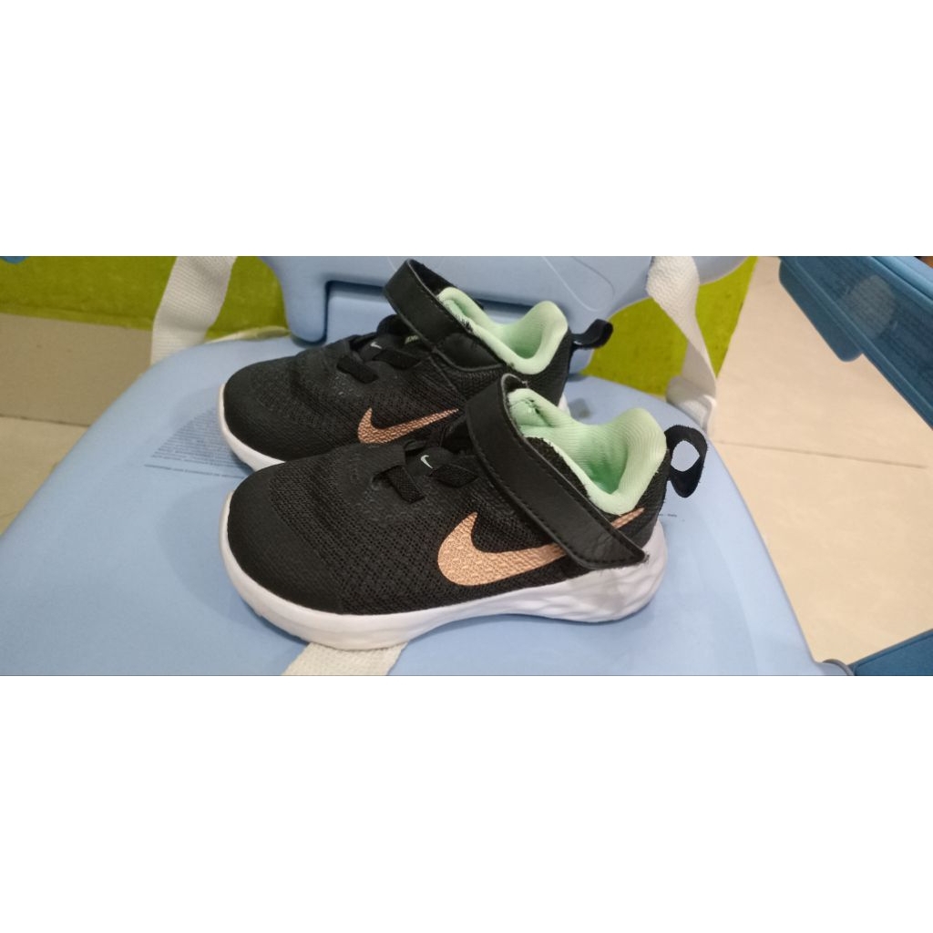 Preloved Baby Nike (Sepatu Bayi Nike)