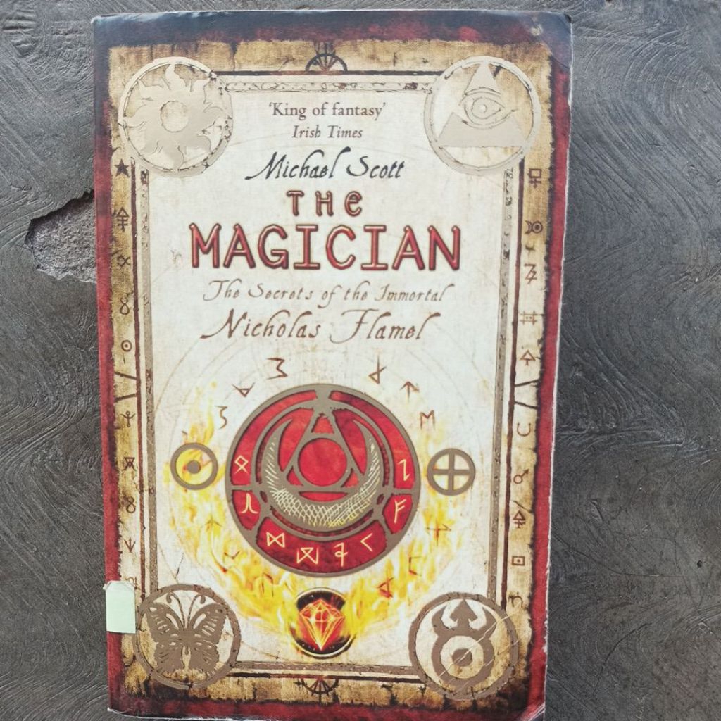 Novel  Michael Scott THE MAGICIAN The Secret of The Immortal Nicholas Flamel