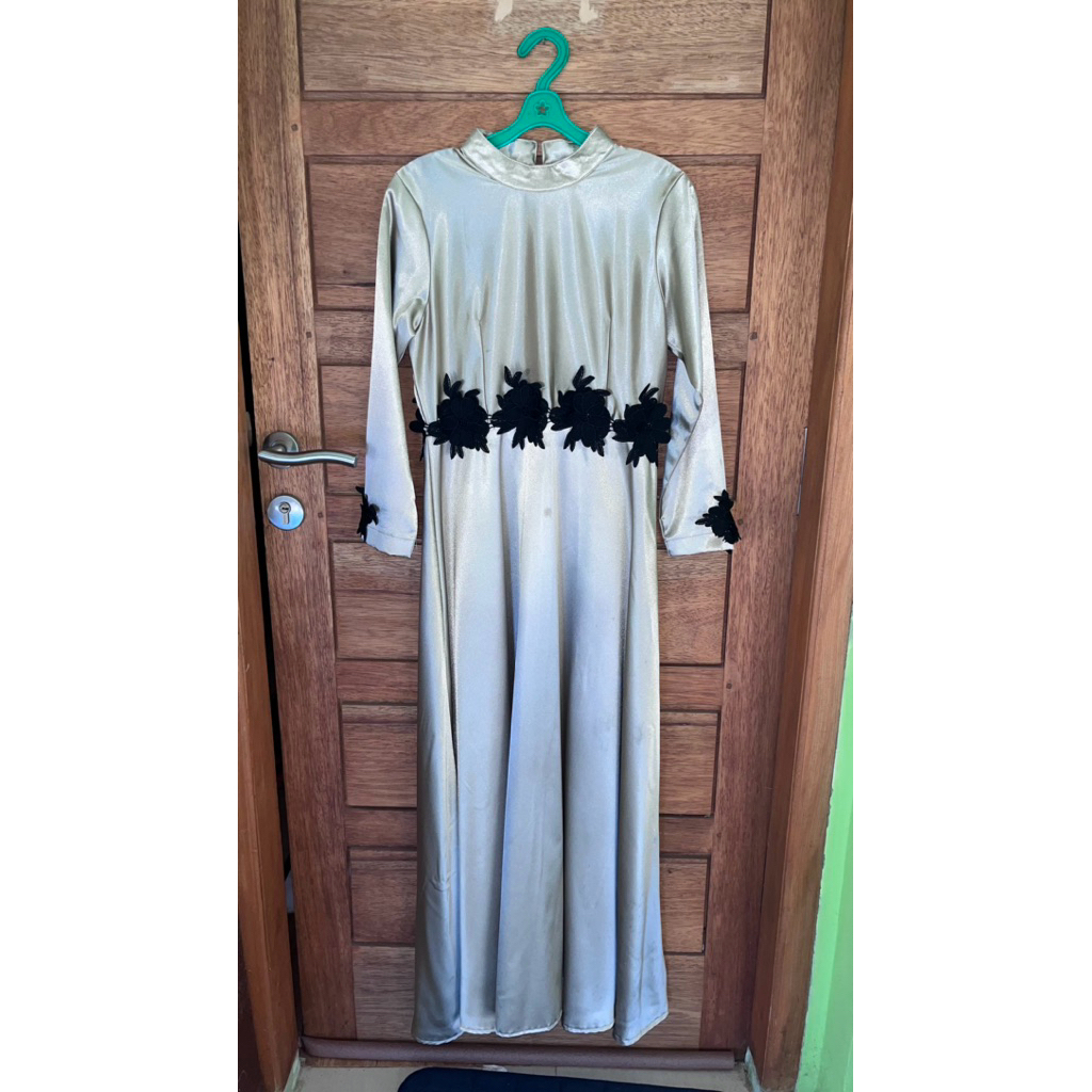 PRELOVED dress gold gamis