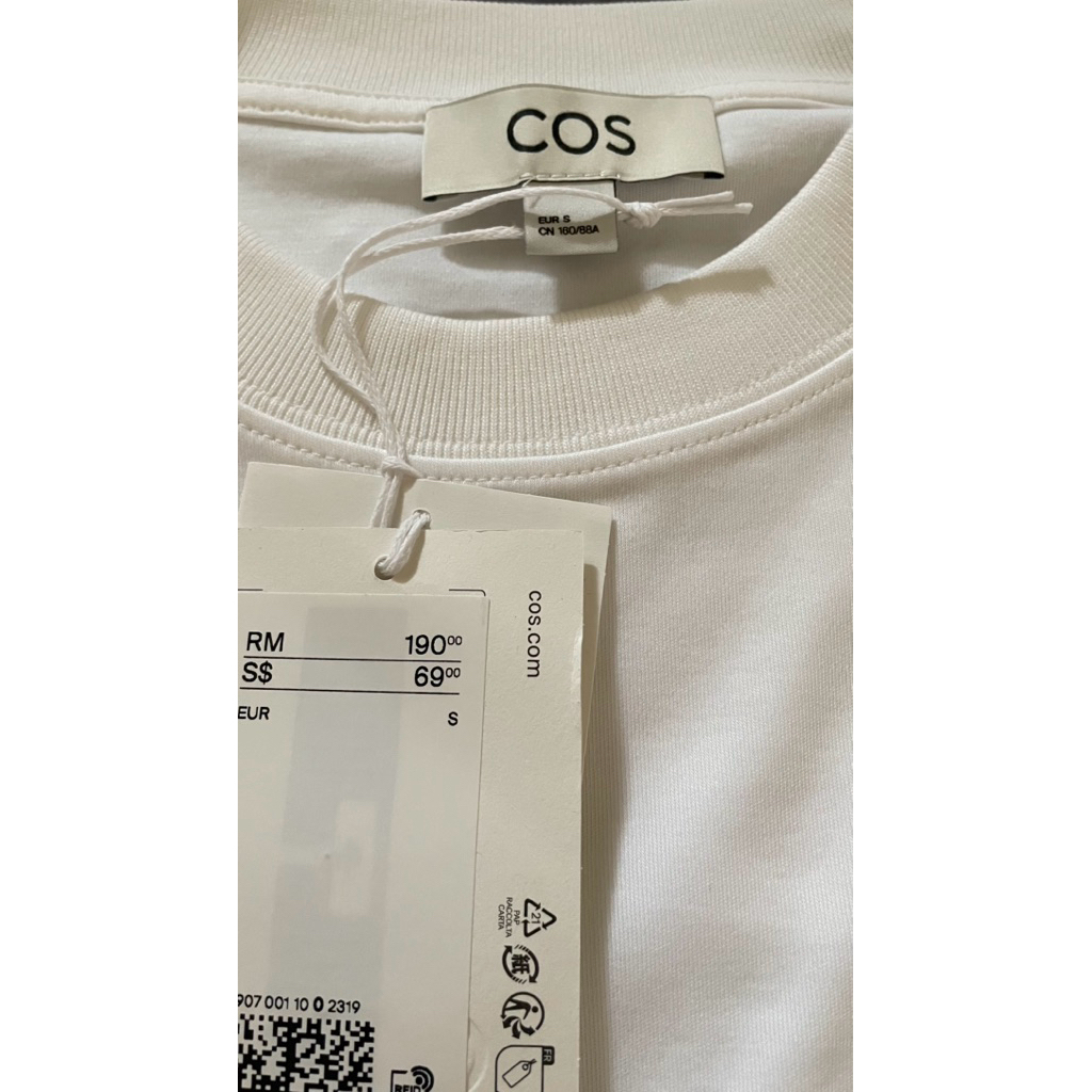BRAND NEW COS CLEAN CUT REGULAR LONG-SLEEVED T-SHIRT