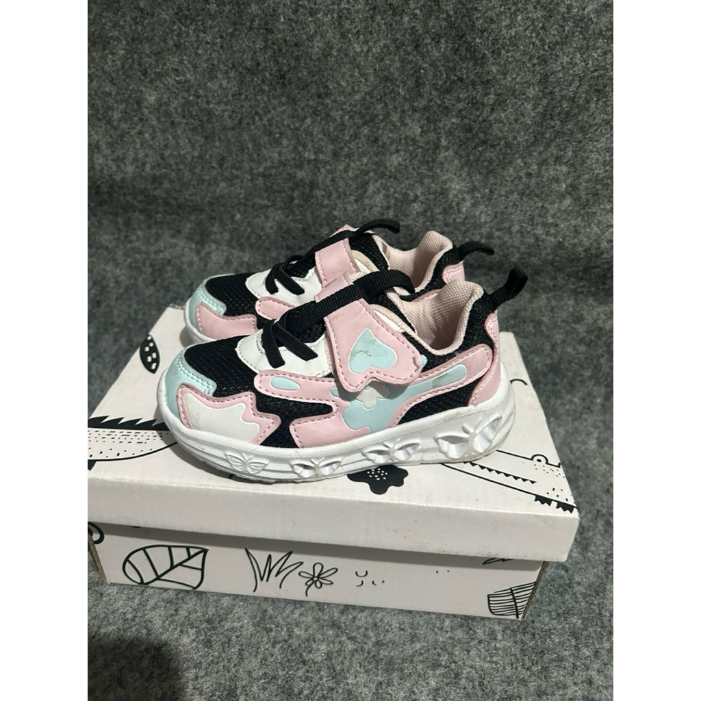 preloved sepatu anak perempuan crocodile original 100%