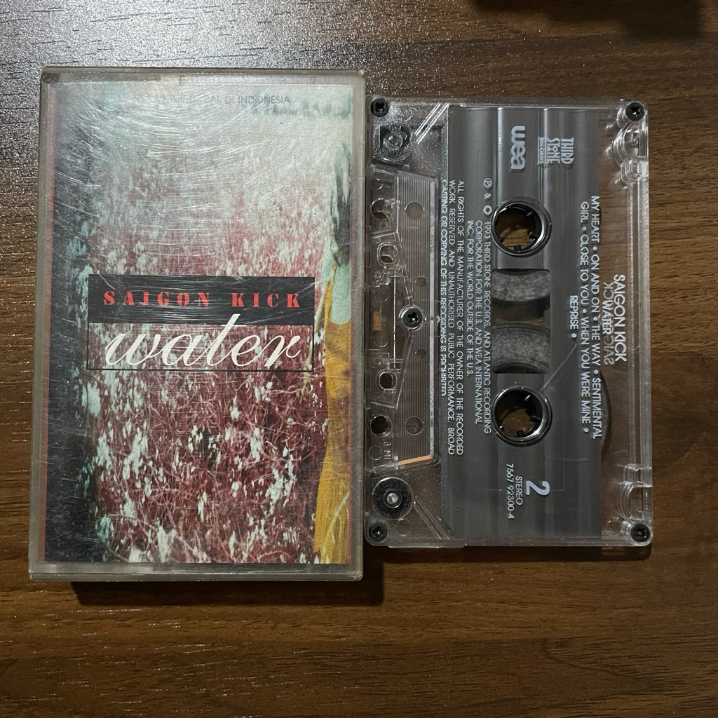 Kaset pita - Saigon Kick - water