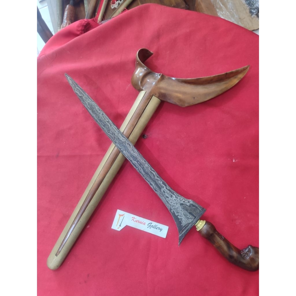 Keris Brojol Tua pamor Istimewa