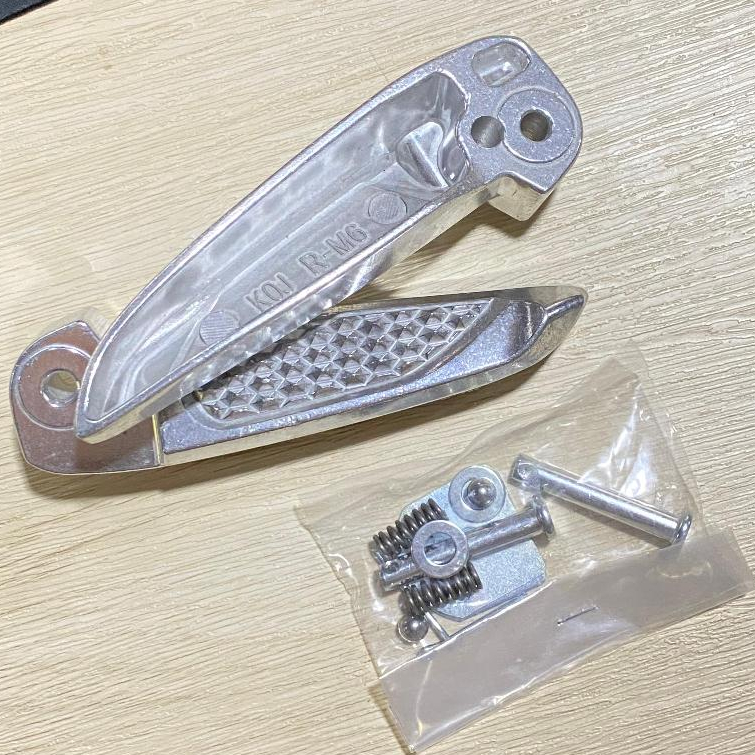 FOOT STEP PIJAKAN KAKI BELAKANG BEAT GENIO BEAT STREET 1 SET SILVER