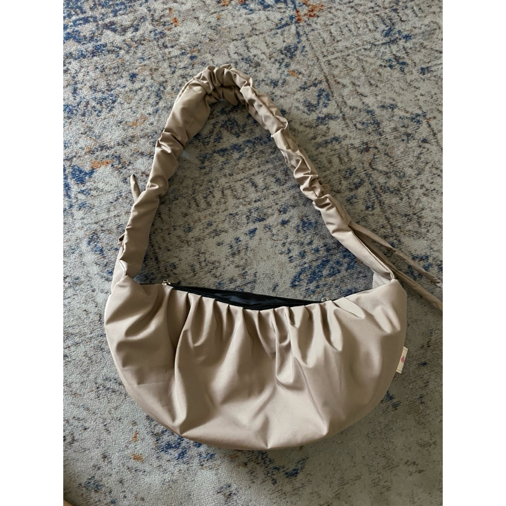 preloved tas selempang serut