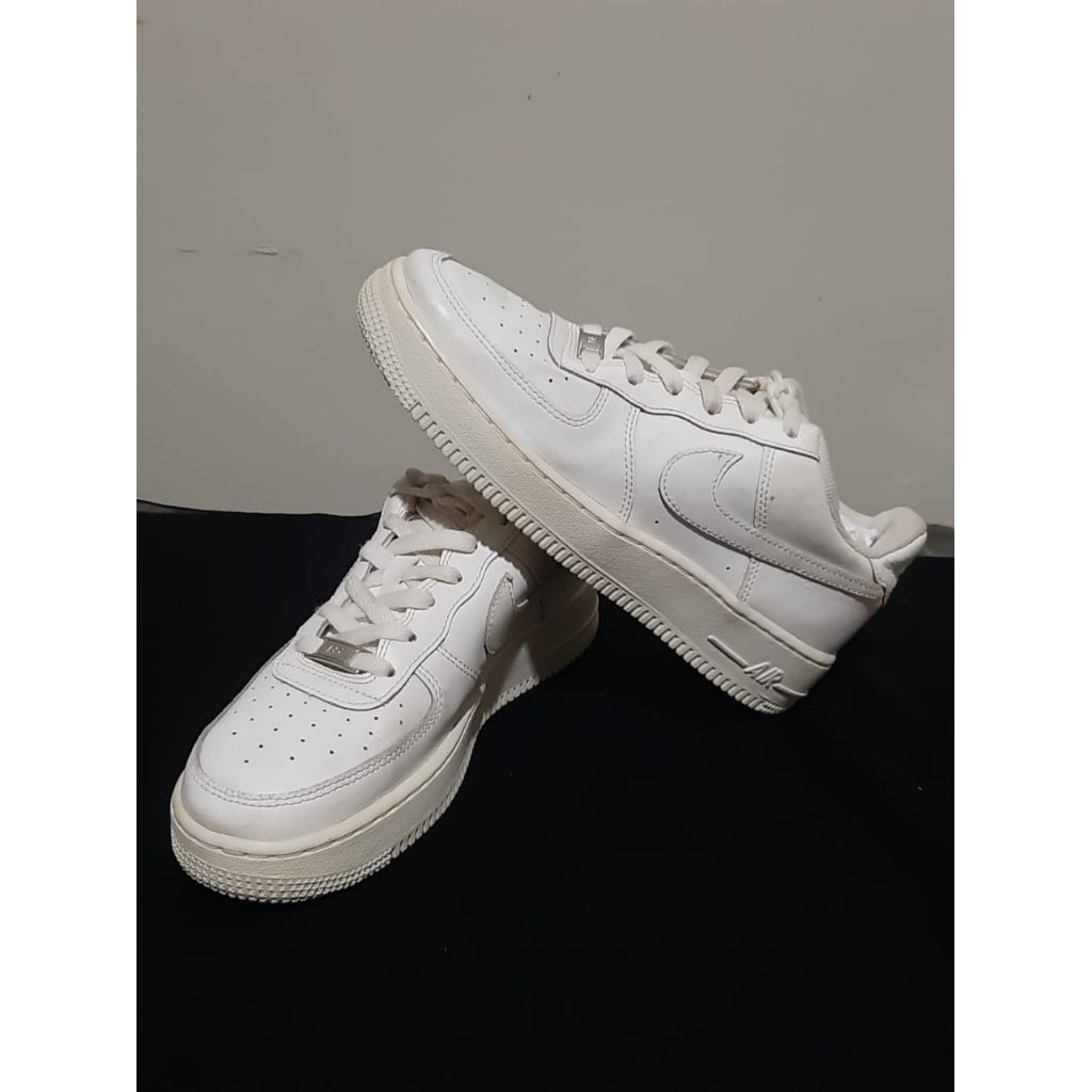 sepatu Nike Air Force 1 low preloved/seken/second/bekas