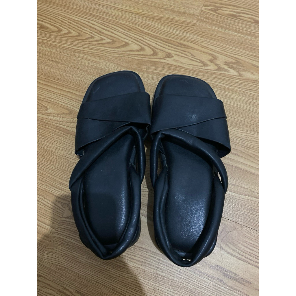 preloved sendal wanita