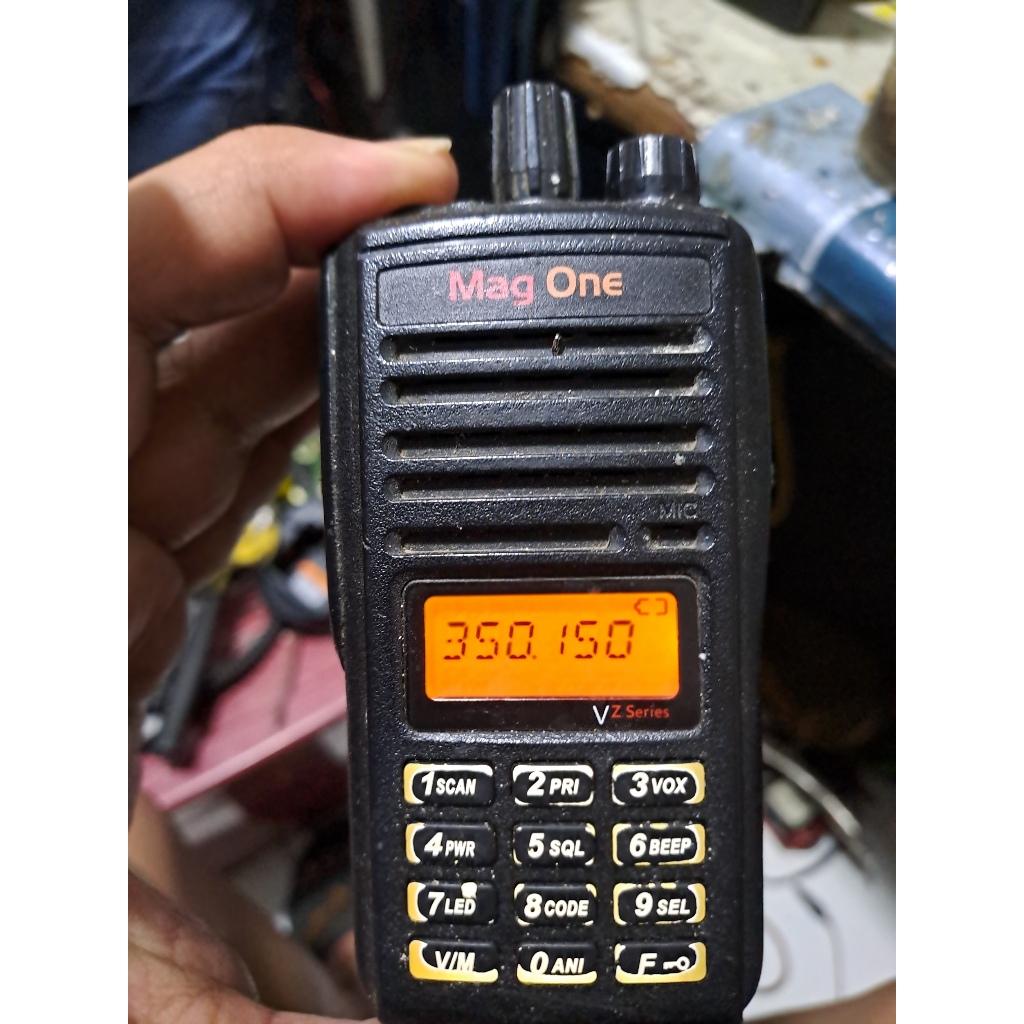 Unit Ht Mag One VZ28 Frekuensi Uhf 350Mhz Normal Ht Motorola MagOne Vz-28-V6-4