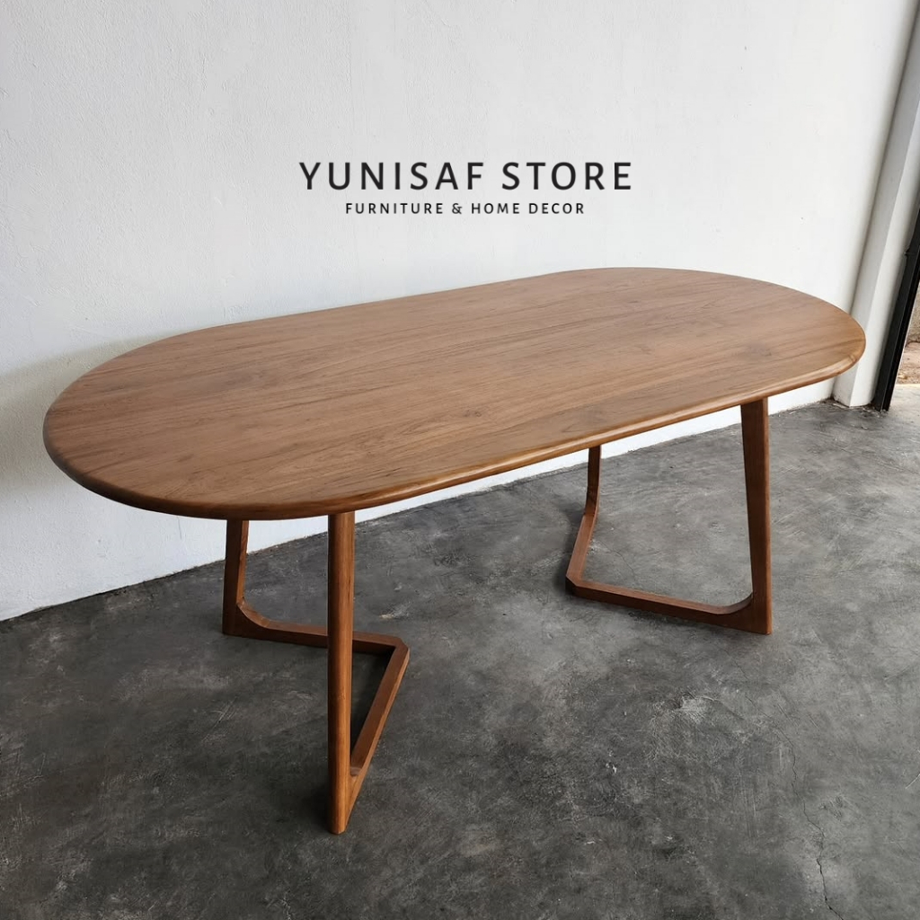 Meja Makan Oval Kayu Jati Minimalis