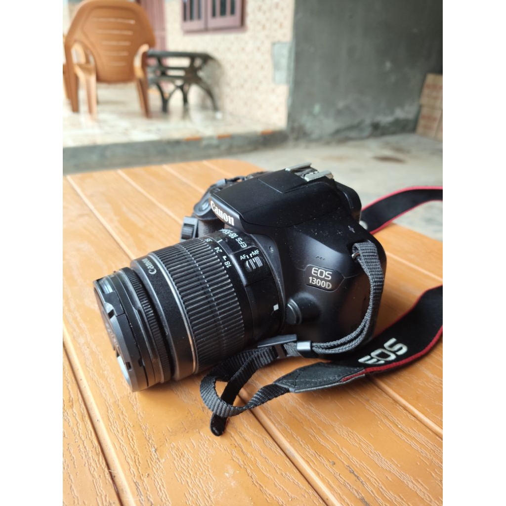 Canon 1300D + Lensa Kit