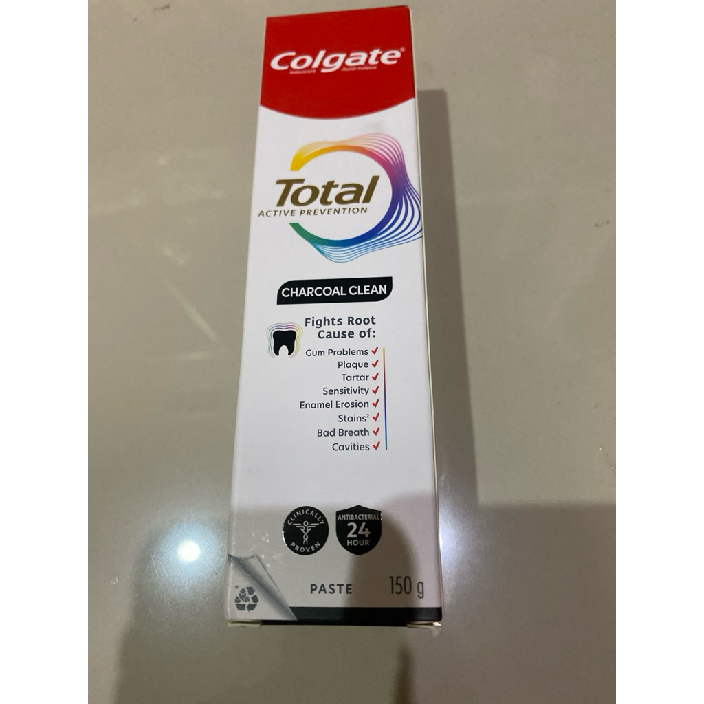 Pasta gigi/odol  colgate charcoal clean